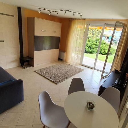 דירות שצ'ופק Igenyes 4 Fos Apartman Koezvetlen A Strandnal מראה חיצוני תמונה