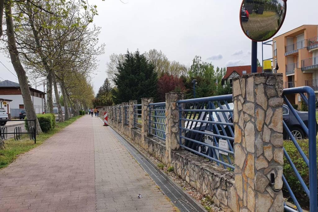 דירות שצ'ופק Igenyes 4 Fos Apartman Koezvetlen A Strandnal מראה חיצוני תמונה