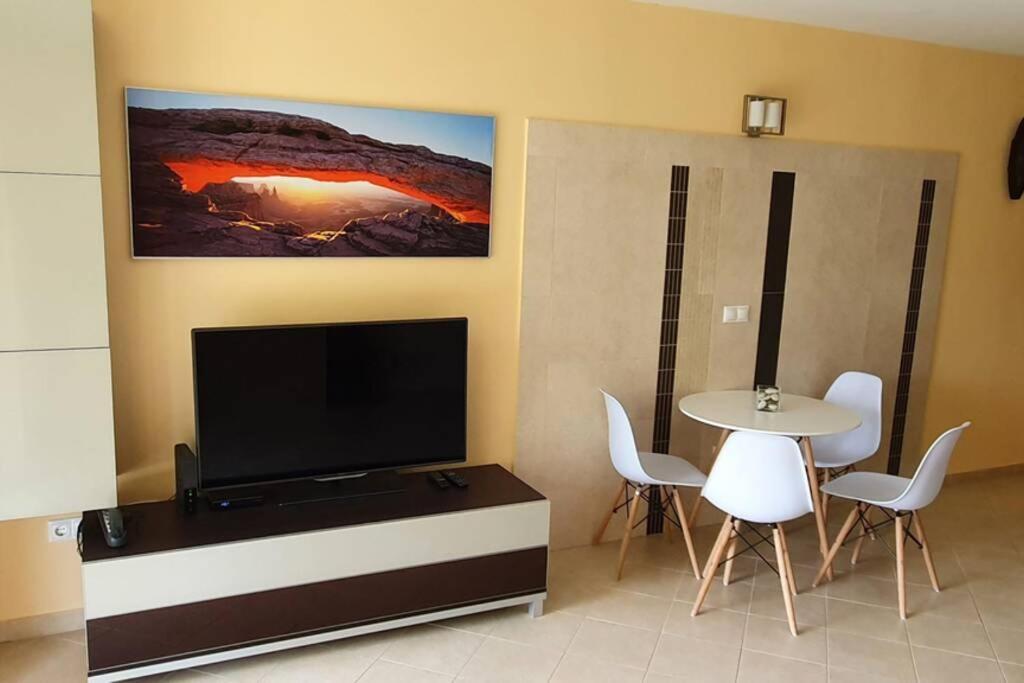 דירות שצ'ופק Igenyes 4 Fos Apartman Koezvetlen A Strandnal מראה חיצוני תמונה